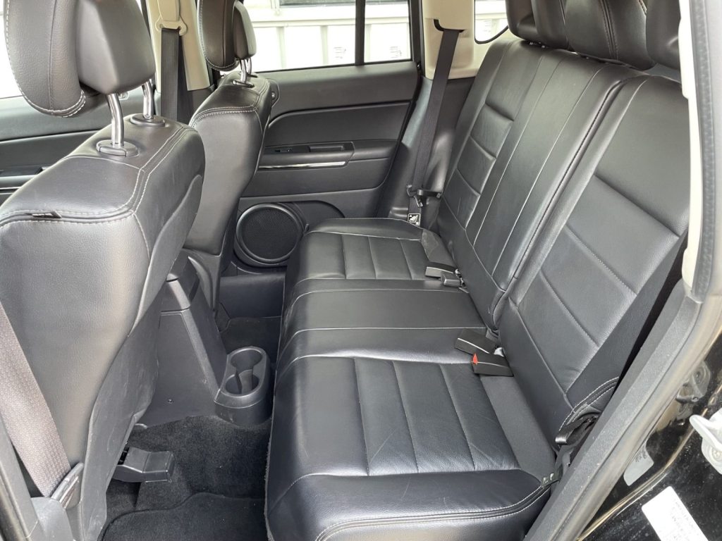JEEP 2.4 Limited CVT, Petrol, Second hand / Used, Automatic - 7