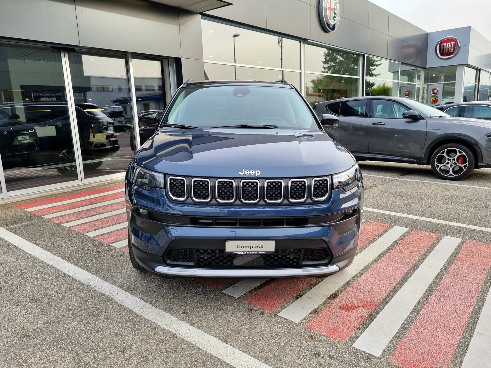 JEEP COMPASS 1.3 Swiss Limited 4, Hybride Intégral Essence/Électricité, Voiture de démonstration, Automatique - 2