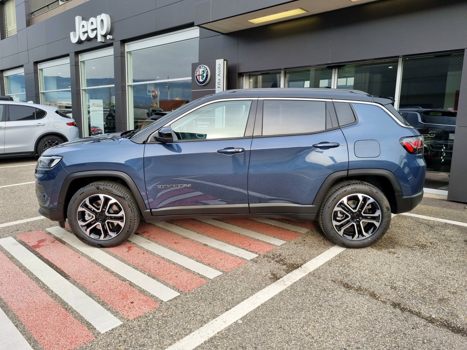 JEEP COMPASS 1.3 Swiss Limited 4, Hybride Intégral Essence/Électricité, Voiture de démonstration, Automatique - 7