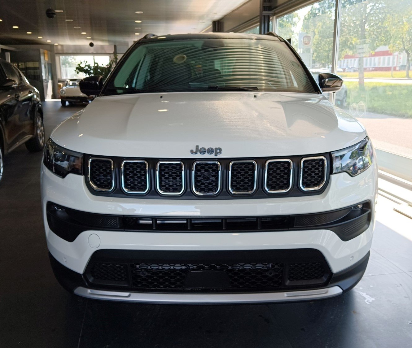 JEEP COMPASS 4xe 1.3 240cv Swiss Limited Plus, Hybride Rechargeable Essence/Électricité, Voiture de démonstration, Automatique - 2