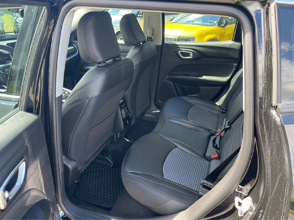 JEEP Compass 1.3 Swiss Altitude 4xe, Hybride Rechargeable Essence/Électricité, Voiture de démonstration, Automatique - 6