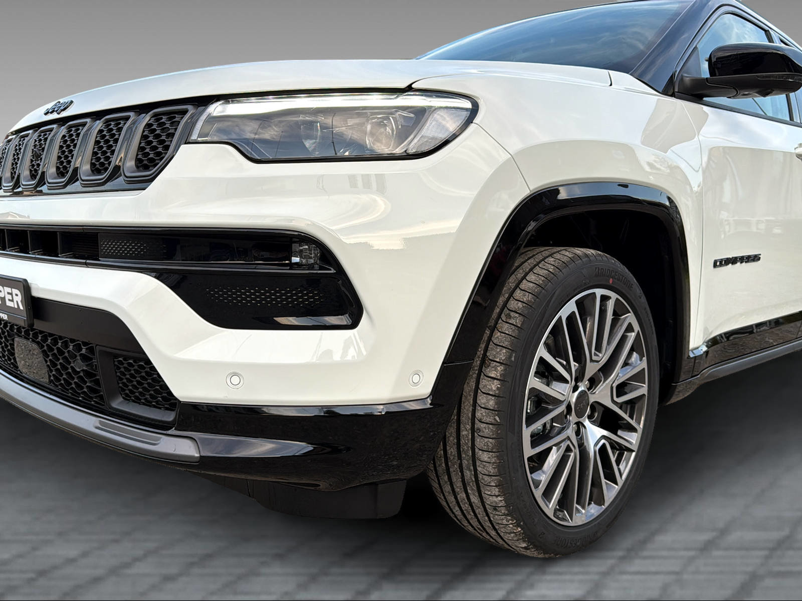 JEEP Compass 1.5 Turbo Summit, Mild-Hybrid Petrol/Electric, Ex-demonstrator, Automatic - 3