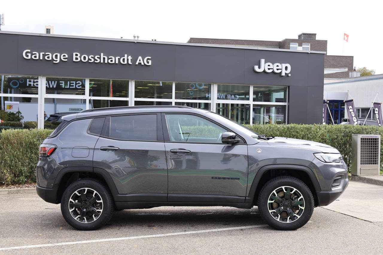 JEEP Compass 1.3 Trailhawk 4xe, Plug-in-Hybrid Benzina/Elettrica, Occasioni / Usate, Automatico - 2
