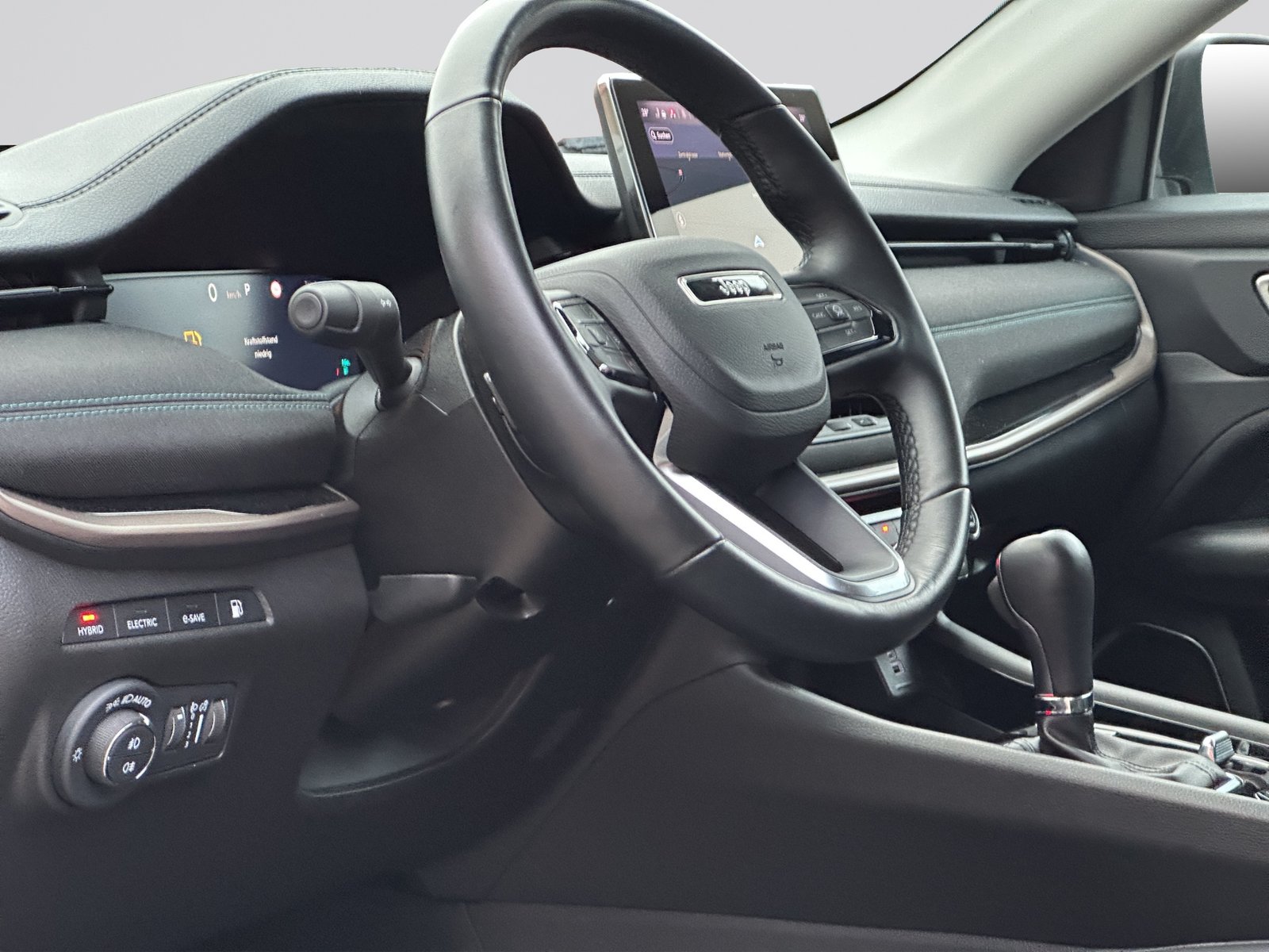 JEEP Compass 1.3 T PHEV Limited AWD Bi Color, Plug-in-Hybrid Petrol/Electric, Second hand / Used, Automatic - 6