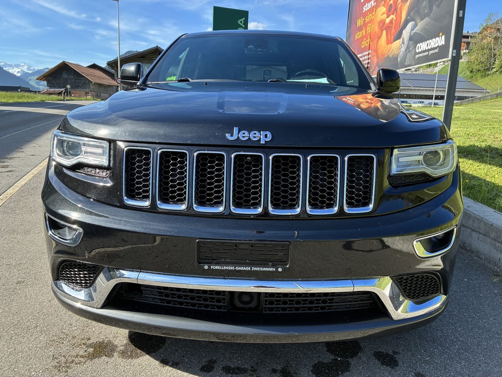 JEEP Gr.Cherokee 5.7 Summit, Petrol, Second hand / Used, Automatic - 2