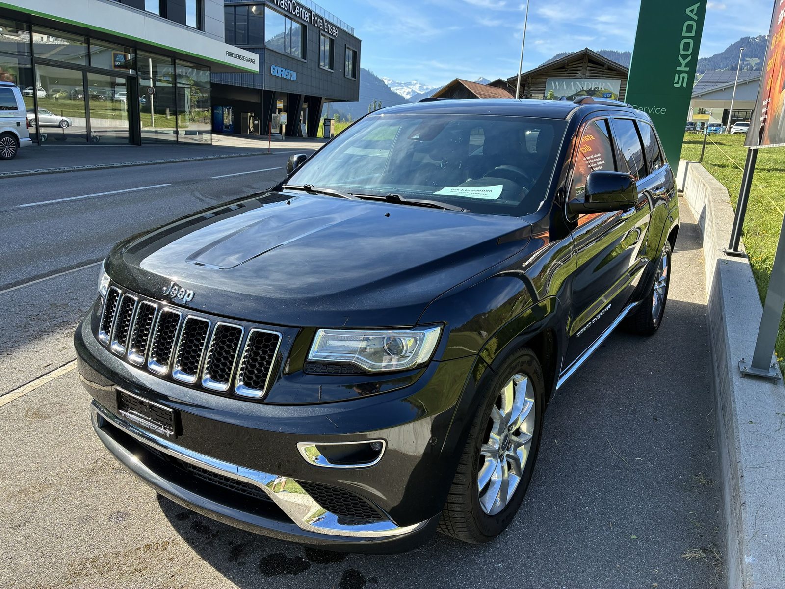 JEEP Gr.Cherokee 5.7 Summit, Petrol, Second hand / Used, Automatic - 3