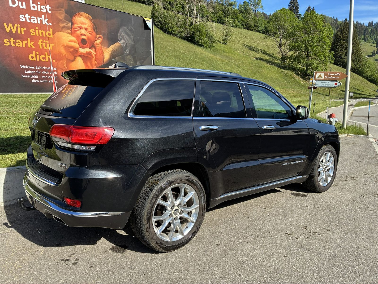 JEEP Gr.Cherokee 5.7 Summit, Petrol, Second hand / Used, Automatic - 4