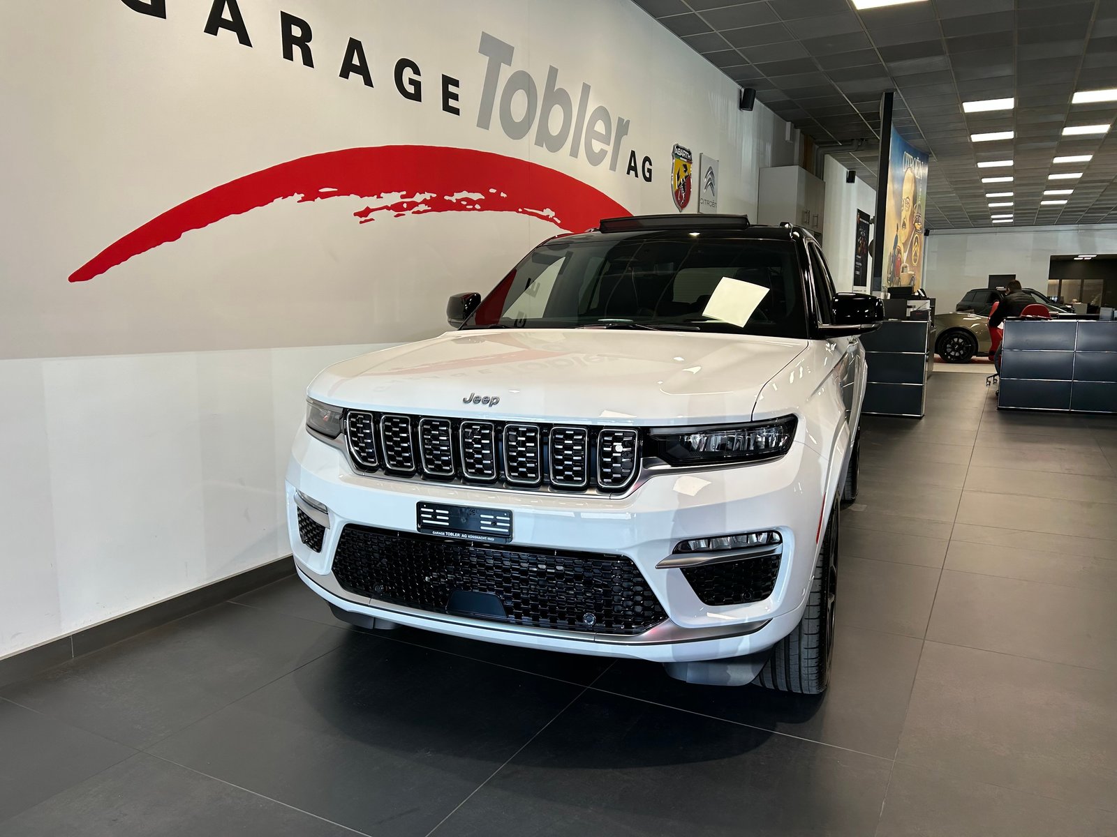 JEEP Grand Cherokee 2.0 Plug-in-Hybrid Summit Reserve 4xe, Plug-in-Hybrid Benzin/Elektro, Neuwagen, Automatik - 4