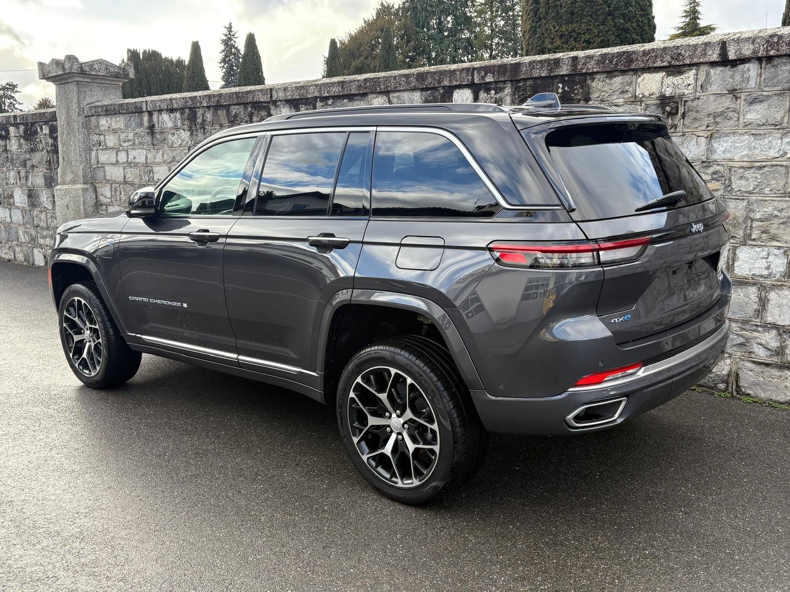 JEEP Grand Cherokee 2.0 Plug-in-Hybrid Summit Reserve 4xe, Plug-in-Hybrid Benzin/Elektro, Neuwagen, Automatik - 3