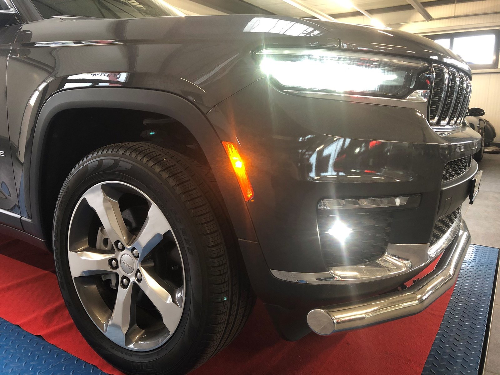 JEEP Grand Cherokee 3.6-V6 LIMITED AWD 4x4 Lang, Benzin, Occasion / Gebraucht, Automatik - 2