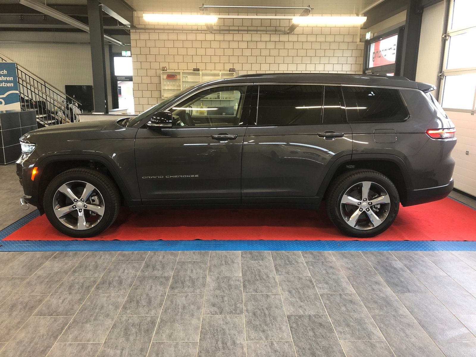 JEEP Grand Cherokee 3.6-V6 LIMITED AWD 4x4 Lang, Benzin, Occasion / Gebraucht, Automatik - 6