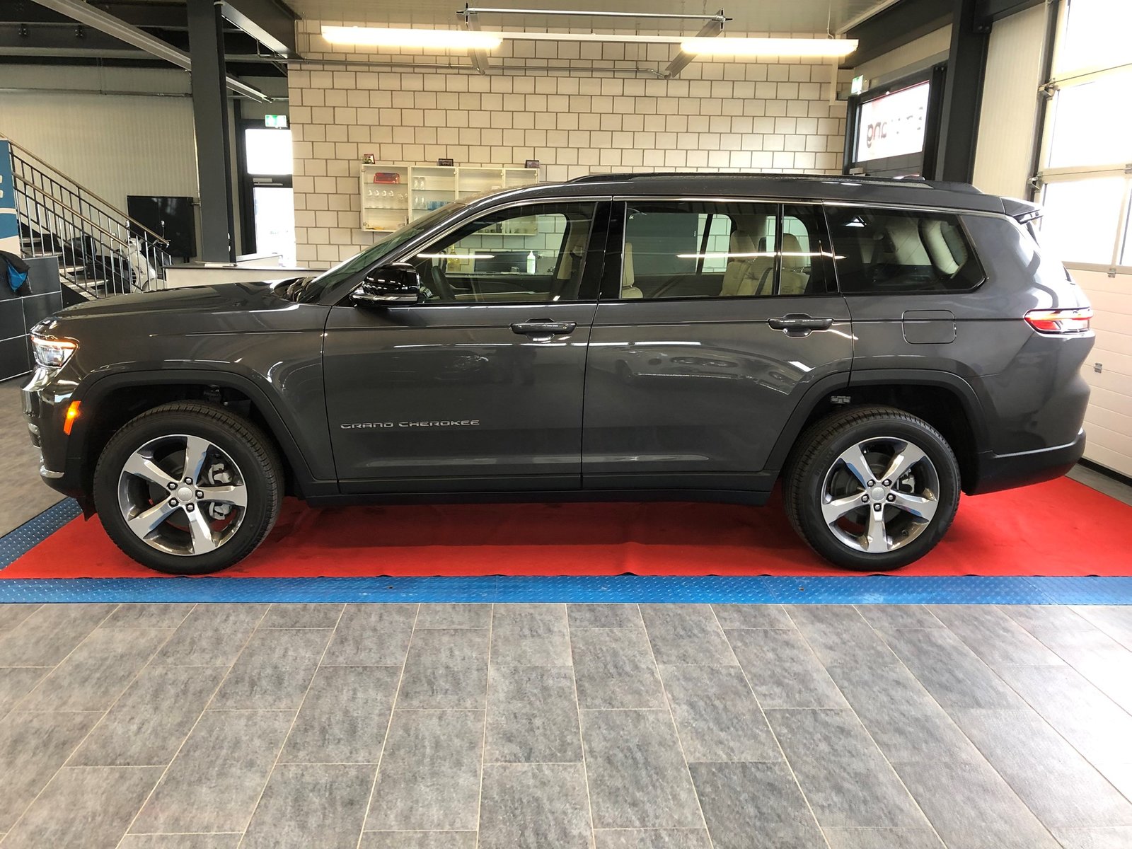 JEEP Grand Cherokee 3.6-V6 LIMITED AWD 4x4 Lang, Benzina, Occasioni / Usate, Automatico - 6
