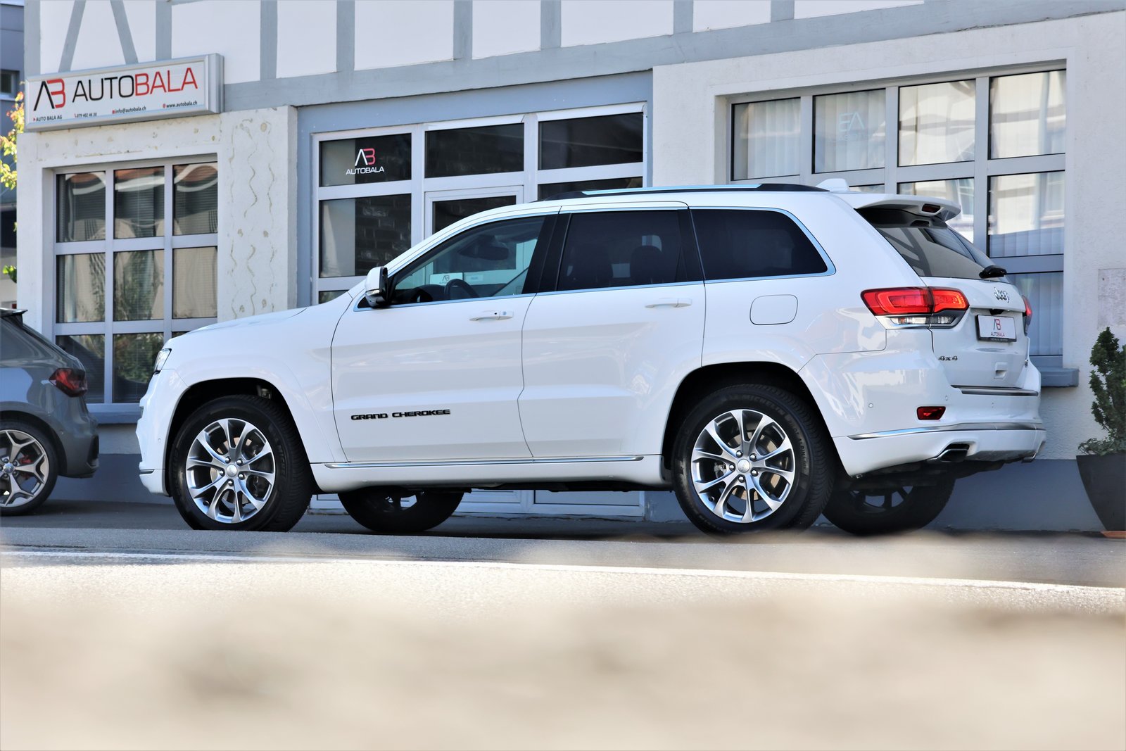 JEEP Grand Cherokee 3.0 CRD Summit Automatic, Diesel, Occasion / Gebraucht, Automatik - 3