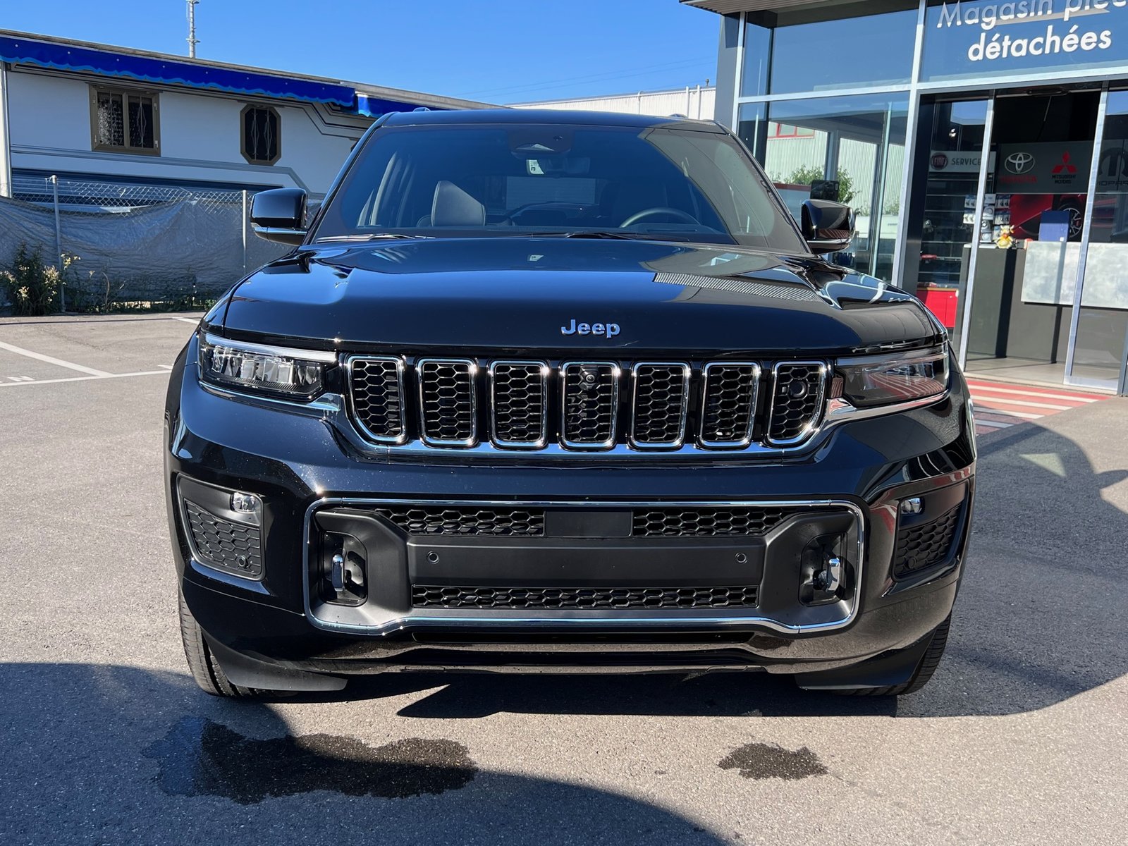 JEEP Grand Cherokee 5.7 364cv V8 Overlan, Petrol, Second hand / Used, Automatic - 2