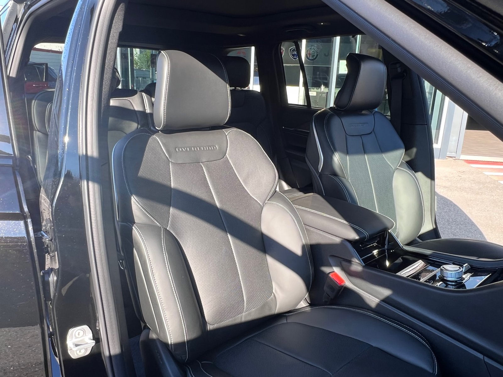 JEEP Grand Cherokee 5.7 364cv V8 Overlan, Petrol, Second hand / Used, Automatic - 7