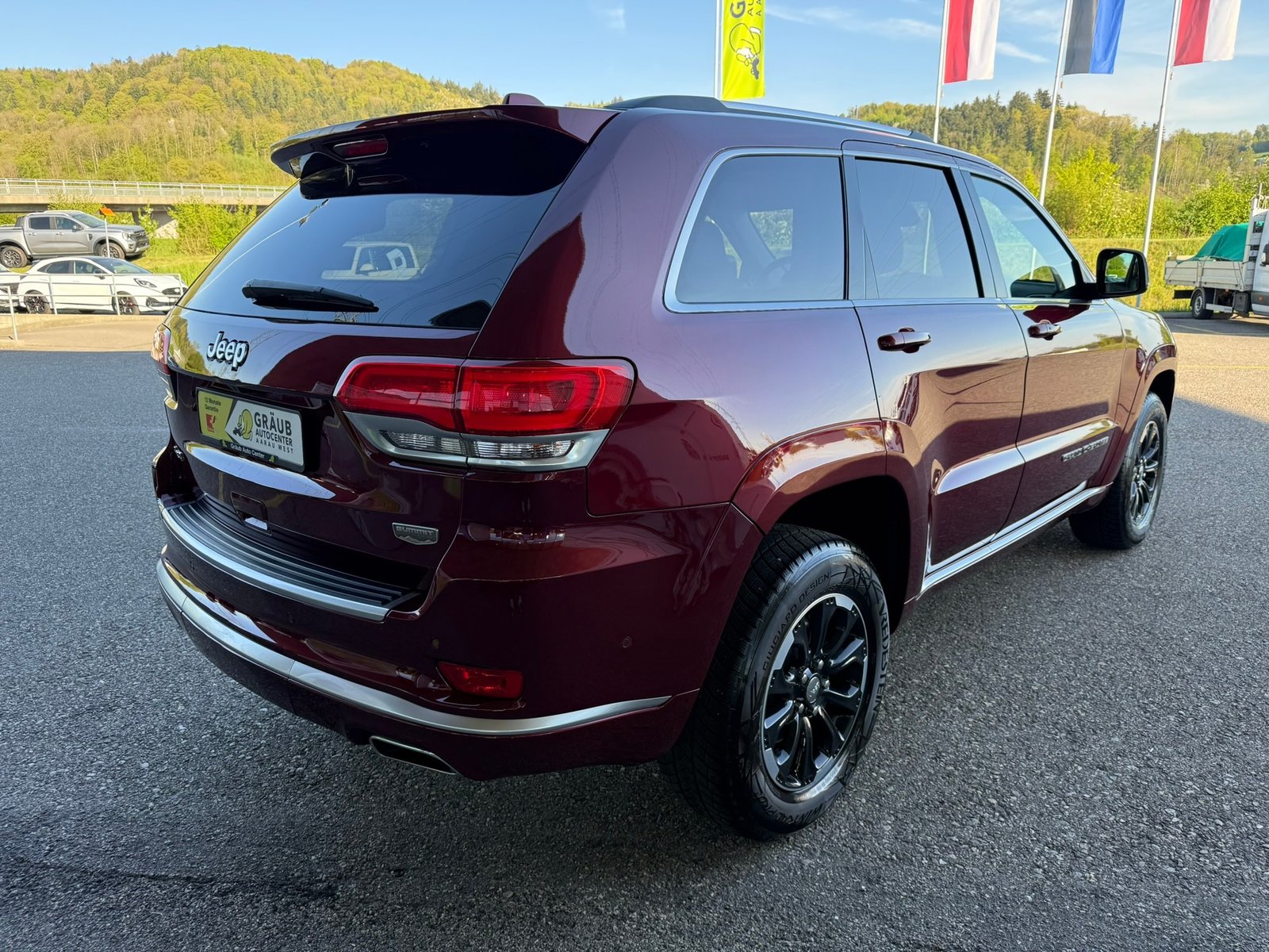 JEEP Grand Cherokee 5.7 V8 HEMI Summit Automatic, Benzin, Occasion / Gebraucht, Automatik - 6