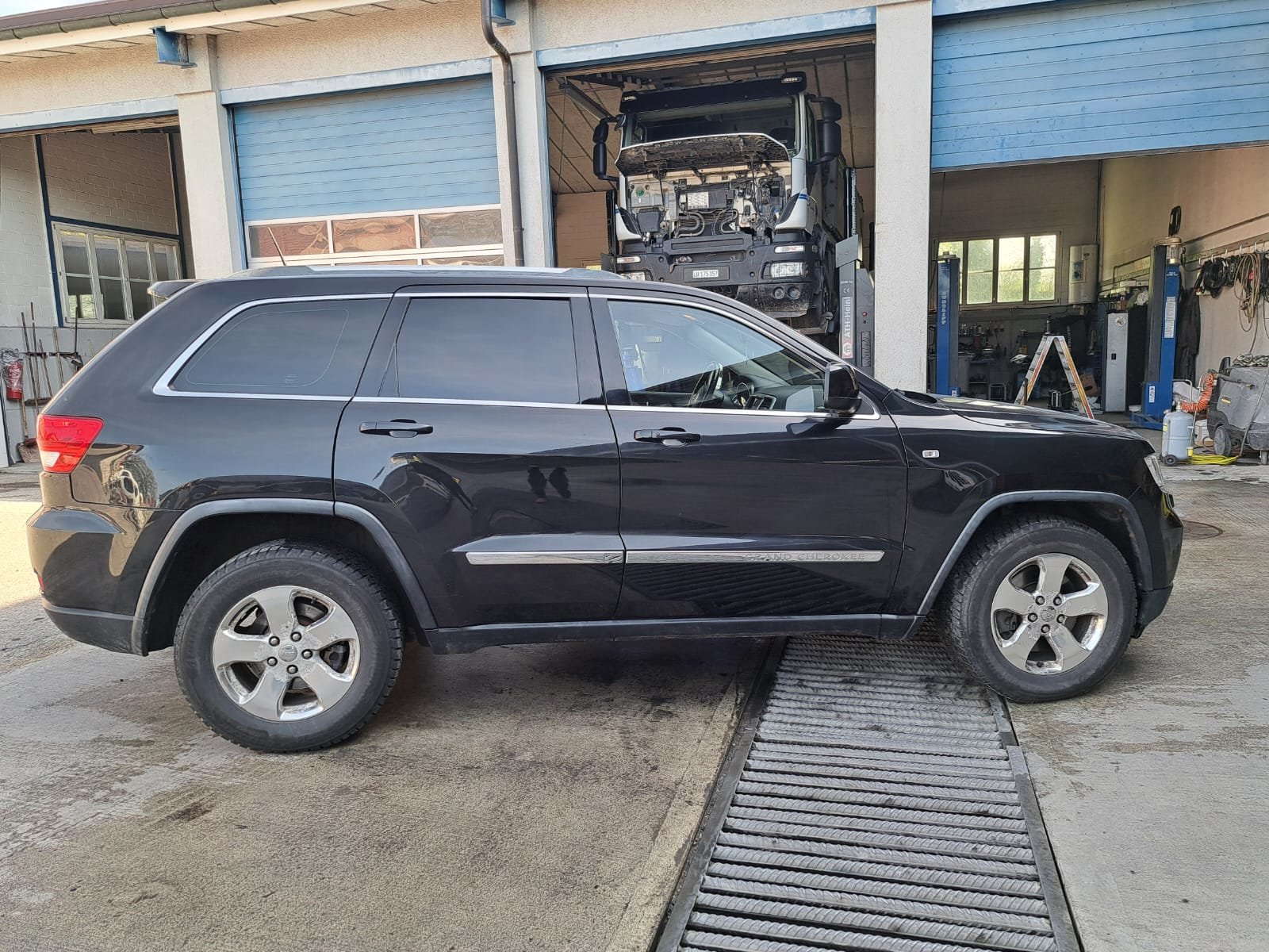 JEEP Grand Cherokee 3.0 CRD Laredo, Diesel, Occasioni / Usate, Automatico - 2