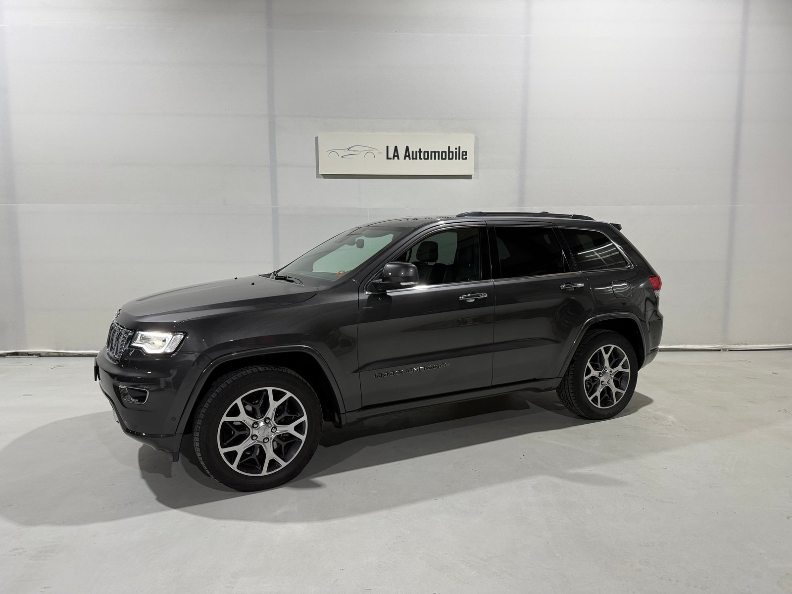JEEP Grand Cherokee 3.0 CRD Overland Automatic, Diesel, Occasion / Utilisé, Automatique - 2