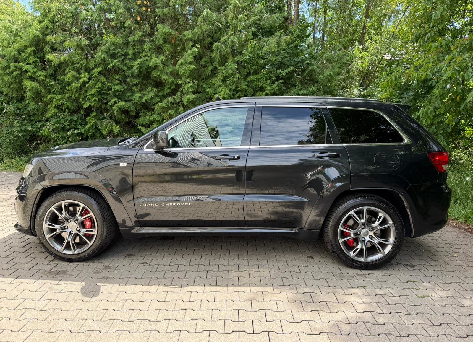 JEEP Grand Cherokee 6.4 SRT8 Automatic, Petrol, Second hand / Used, Automatic - 2