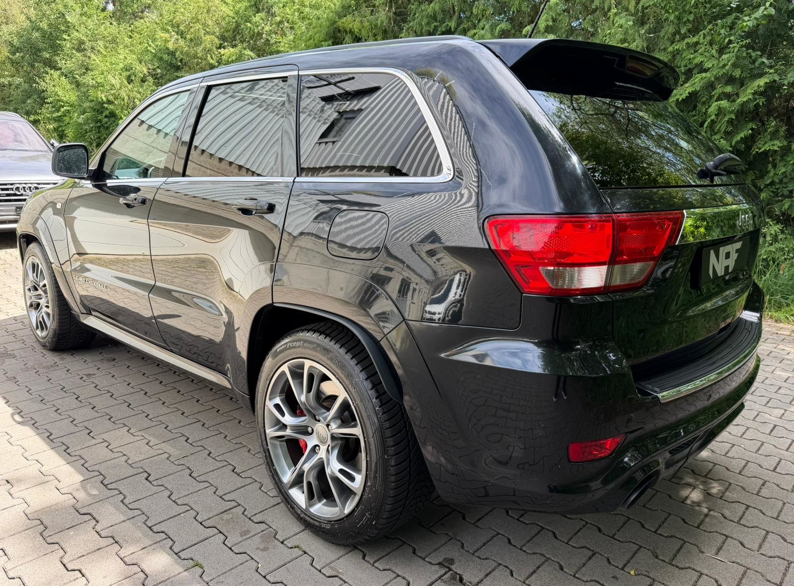 JEEP Grand Cherokee 6.4 SRT8 Automatic, Petrol, Second hand / Used, Automatic - 3
