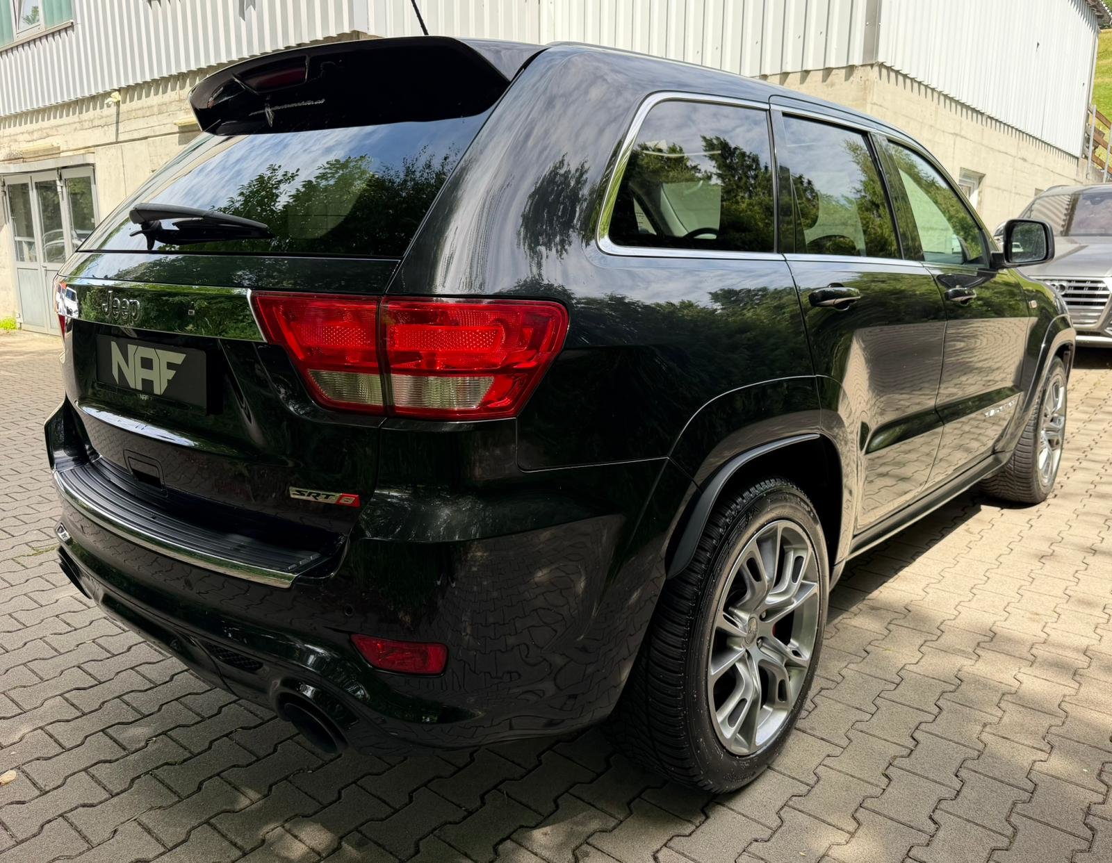 JEEP Grand Cherokee 6.4 SRT8 Automatic, Petrol, Second hand / Used, Automatic - 5