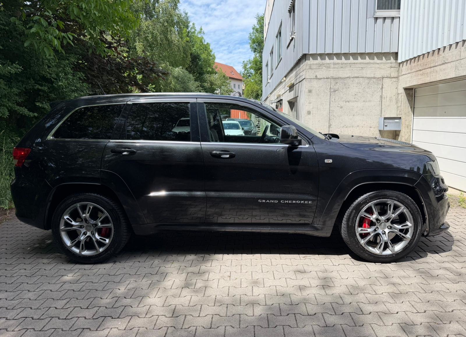 JEEP Grand Cherokee 6.4 SRT8 Automatic, Petrol, Second hand / Used, Automatic - 6