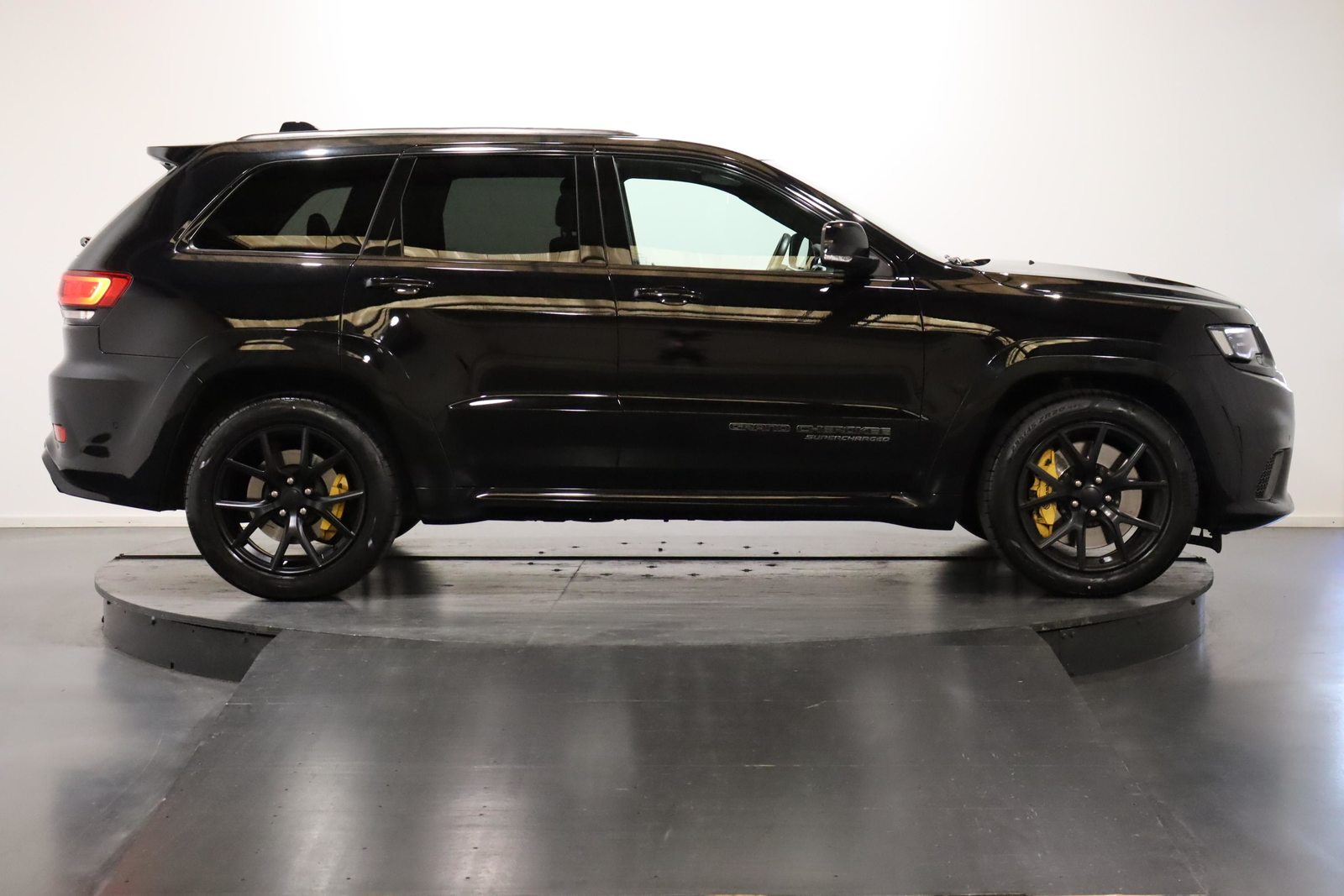 JEEP Grand Cherokee 6.2 V8 HEMI Trackhawk, Petrol, Second hand / Used, Automatic - 2