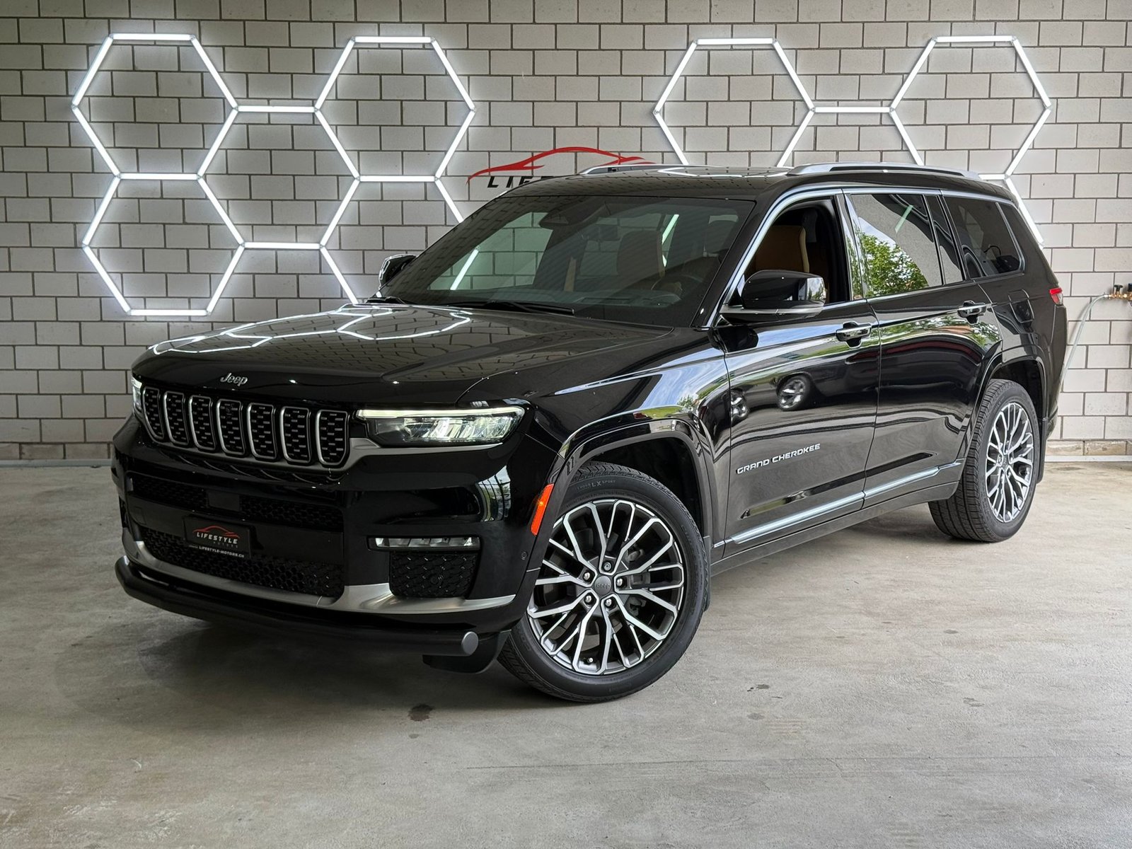 JEEP Grand Cherokee L Summit Reserve 5.7 Hemi 4x4