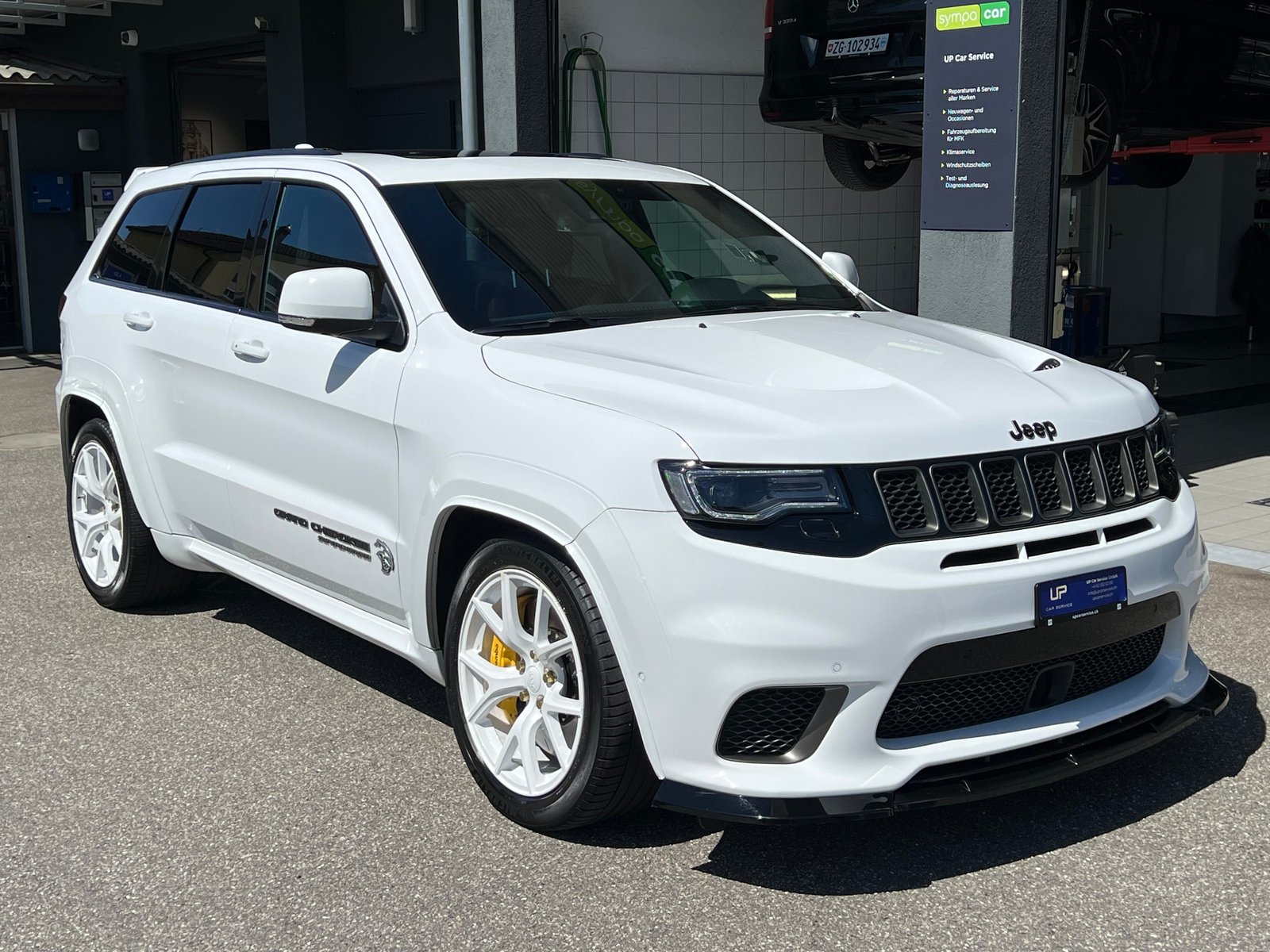 JEEP Grand Cherokee 6.2 V8 HEMI Trackhawk Automatic, Petrol, Second hand / Used, Automatic - 3