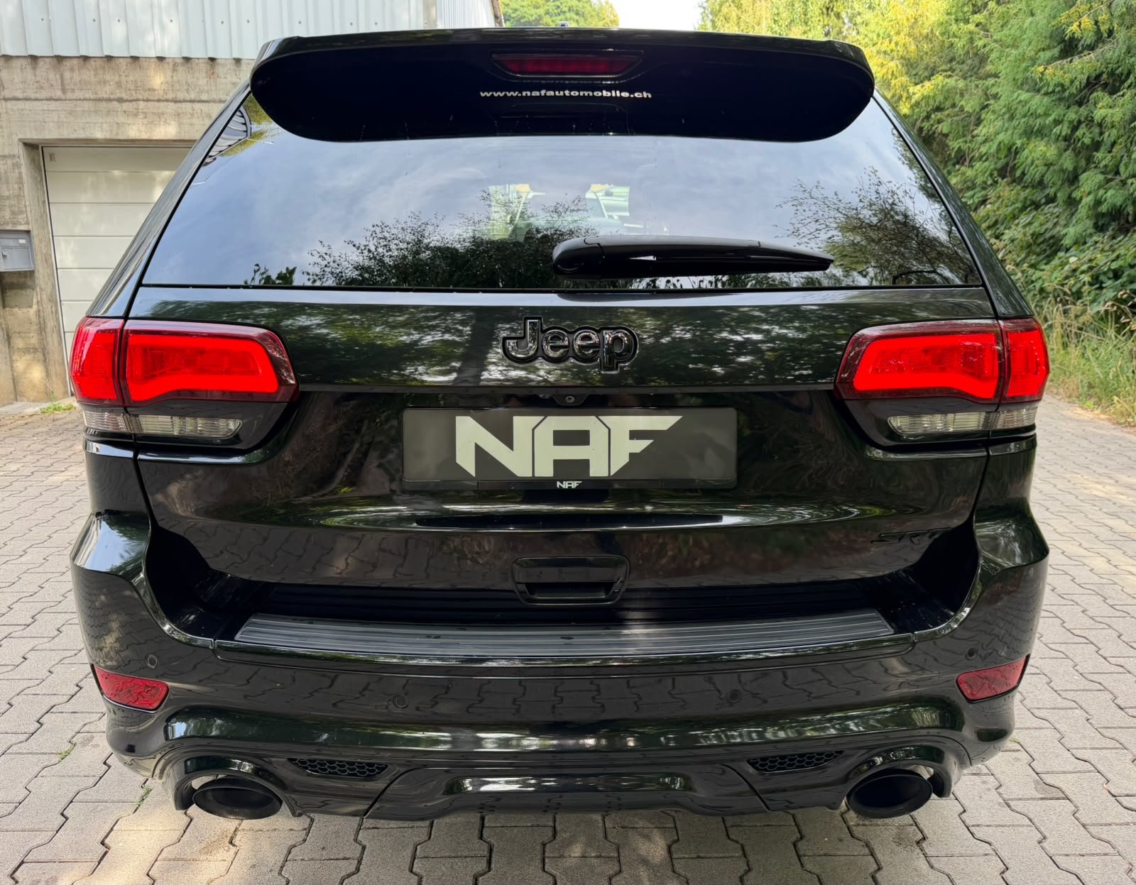 JEEP Grand Cherokee 6.4 V8 HEMI SRT8 Red Vapor Aut., Petrol, Second hand / Used, Automatic - 4