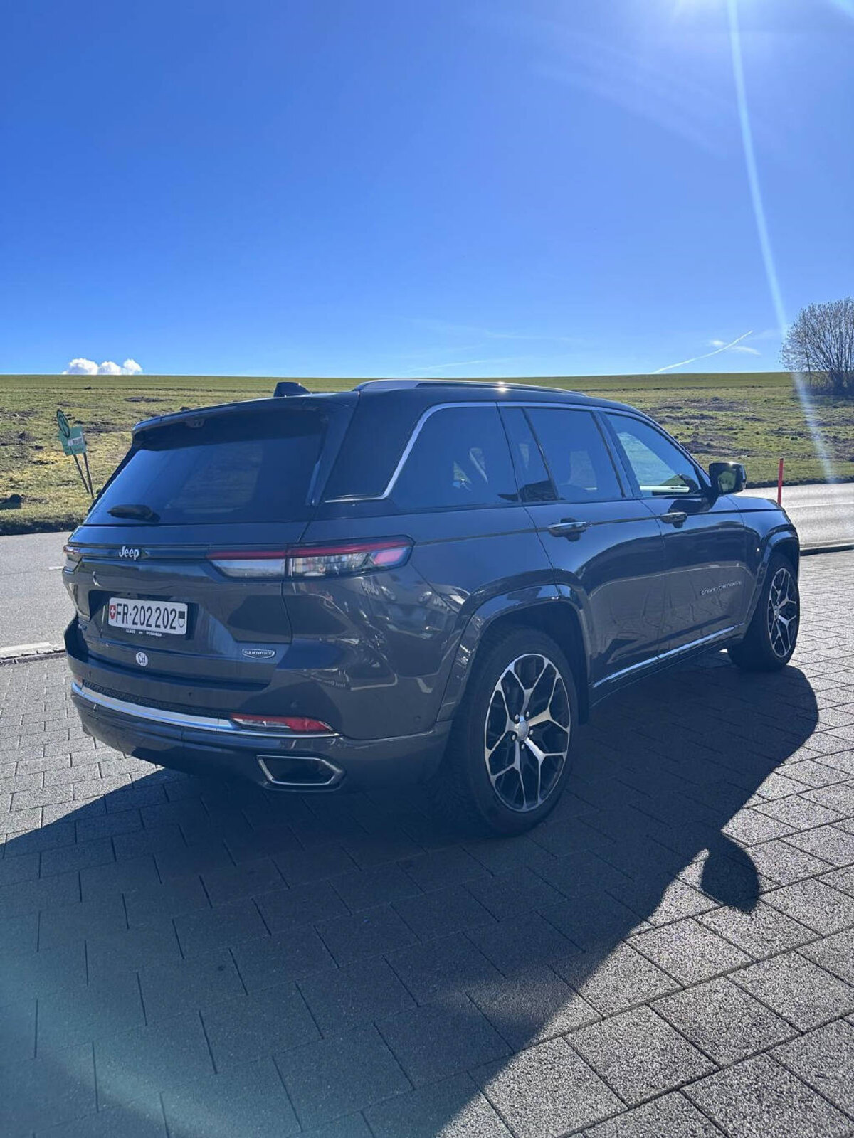 JEEP Grand Cherokee 2.0 Turbo Summit Reserve 4xe, Hybride Rechargeable Essence/Électricité, Occasion / Utilisé, Automatique - 3
