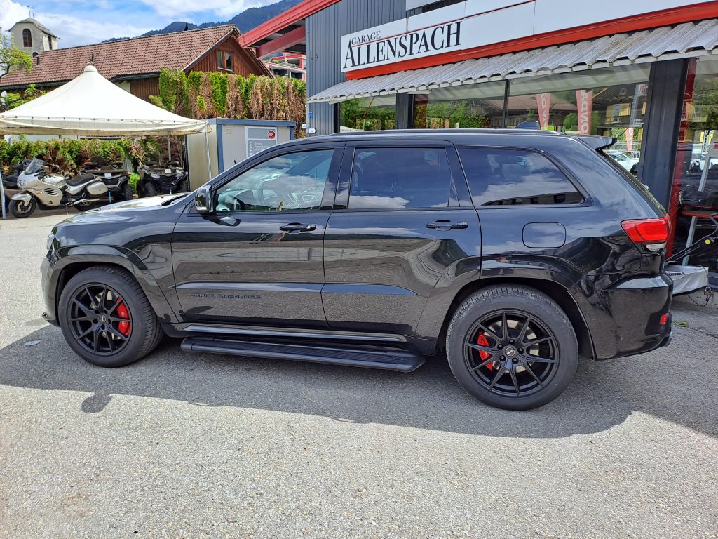 JEEP GRAND CHEROKEE 6.4 V8 HEMI SRT8, Benzin, Occasion / Gebraucht, Automatik - 5