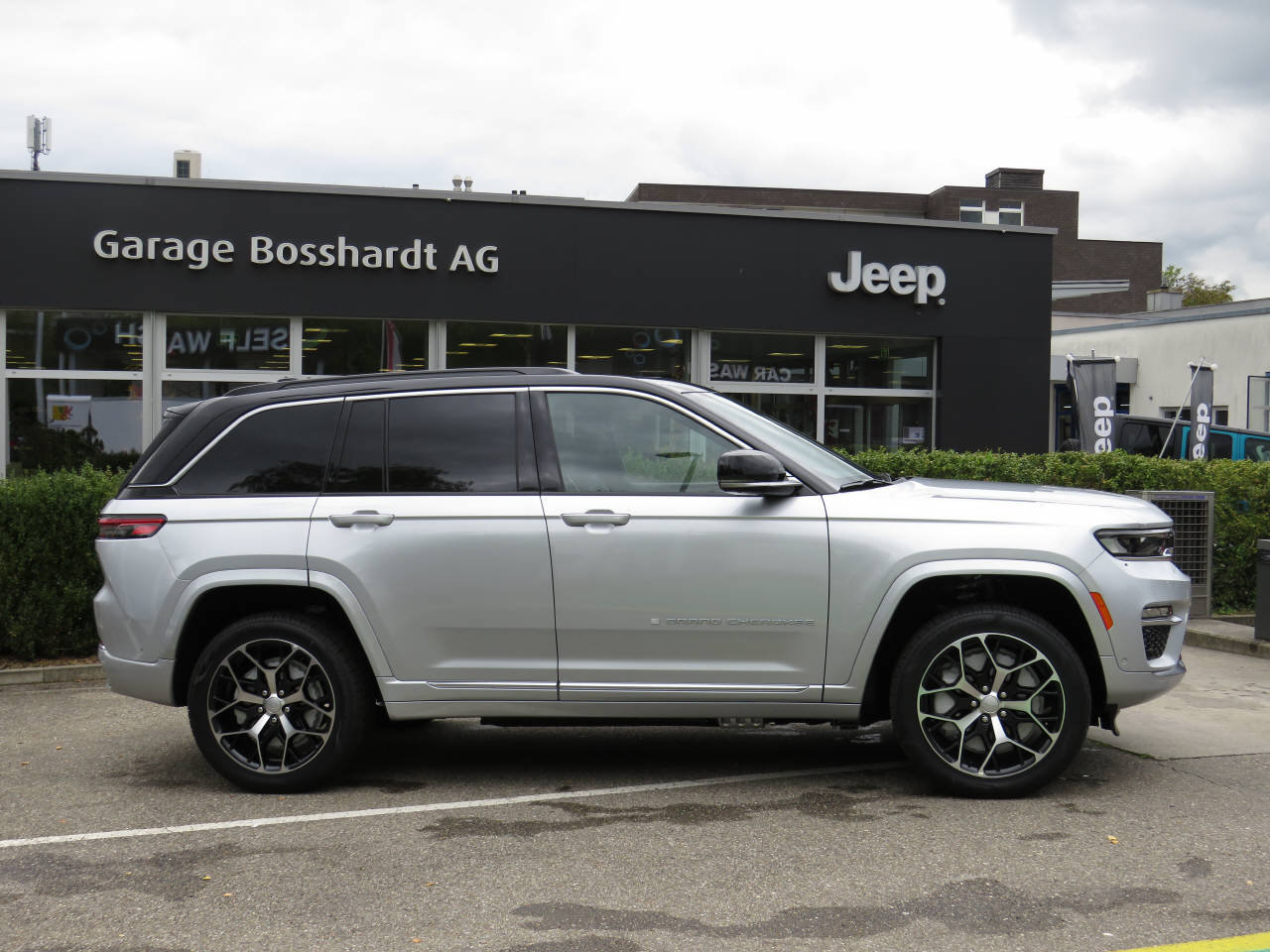 JEEP Grand Cherokee 2.0 Turbo Summit Reserve 4xe, Plug-in-Hybrid Benzin/Elektro, Vorführwagen, Automatik - 2