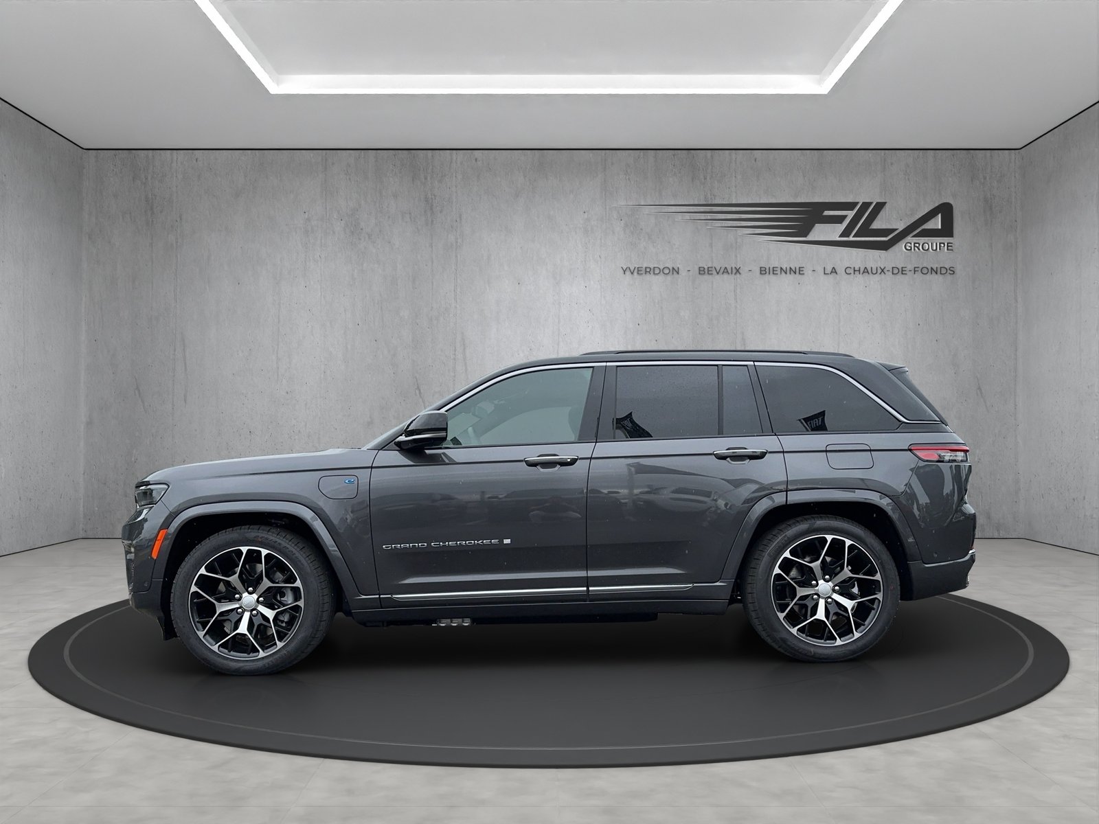 JEEP Grand Cherokee 2.0 Turbo Summit Res, Plug-in-Hybrid Benzina/Elettrica, Auto dimostrativa, Automatico - 3