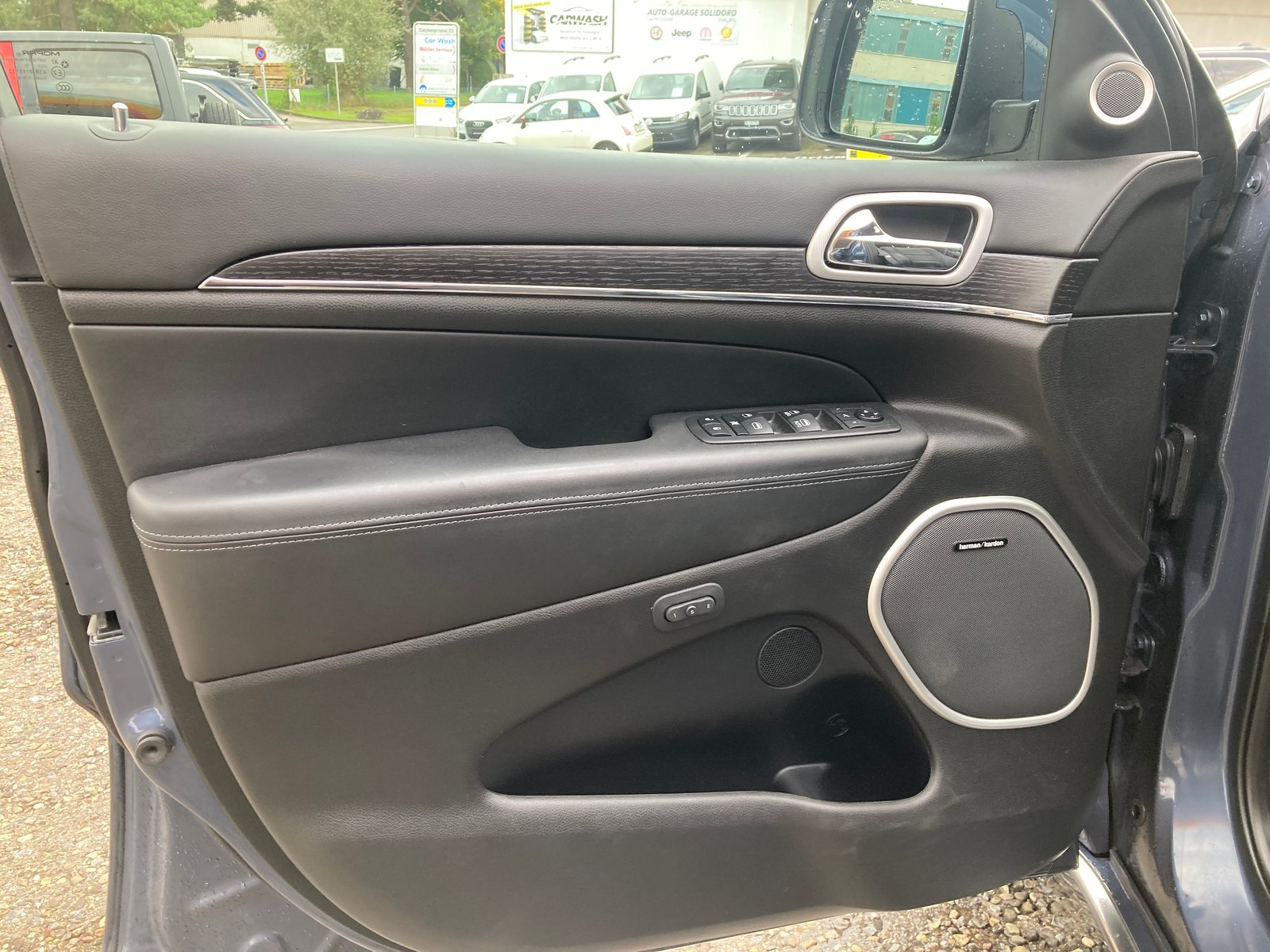 JEEP Grand Cherokee 3.0 CRD Summit Automatic, Diesel, Occasion / Gebraucht, Automat - 4