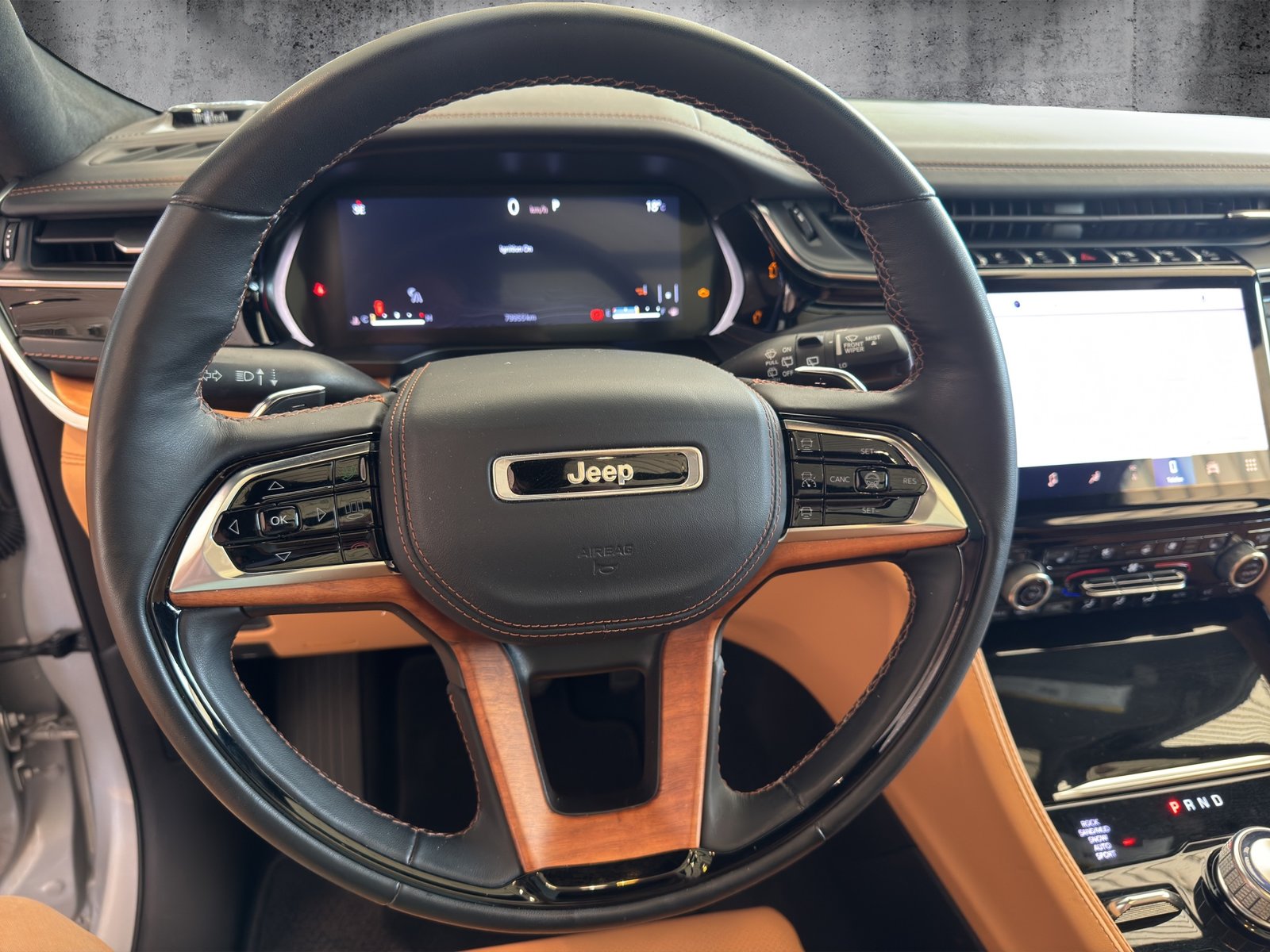 JEEP Hemi Summit, Benzin, Occasion / Gebraucht, Automatik - 7