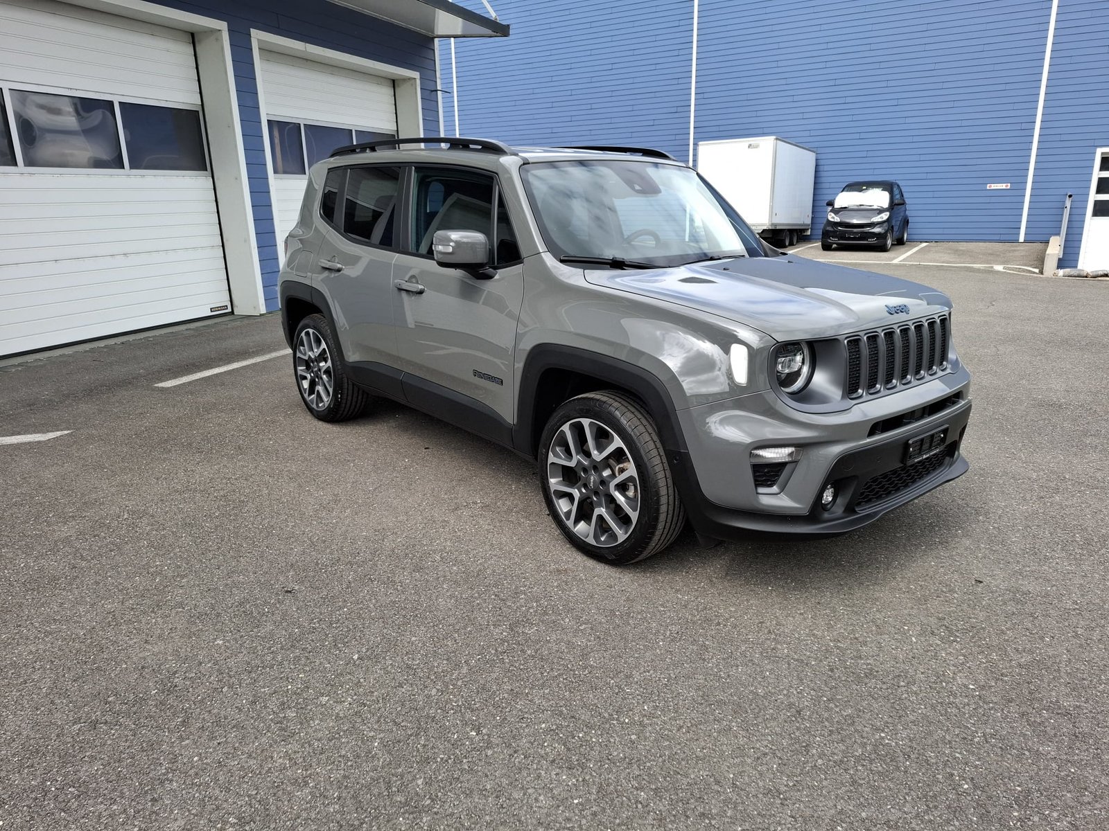 JEEP Renegade 1.3 T PHEV S Plus Sky AWD, Plug-in-Hybrid Benzin/Elektro, Occasion / Gebraucht, Automatik - 2