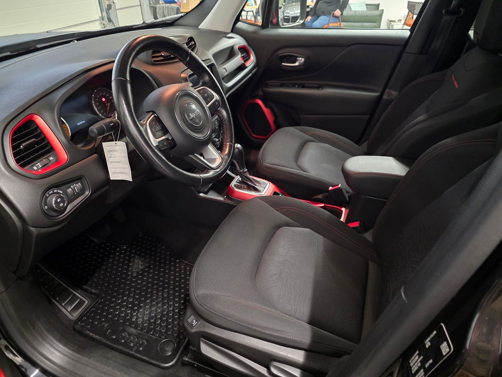 JEEP Renegade 2.0 MJ Trailhawk AWD + Low Range 9ATX, Diesel, Occasion / Gebraucht, Automatik - 4
