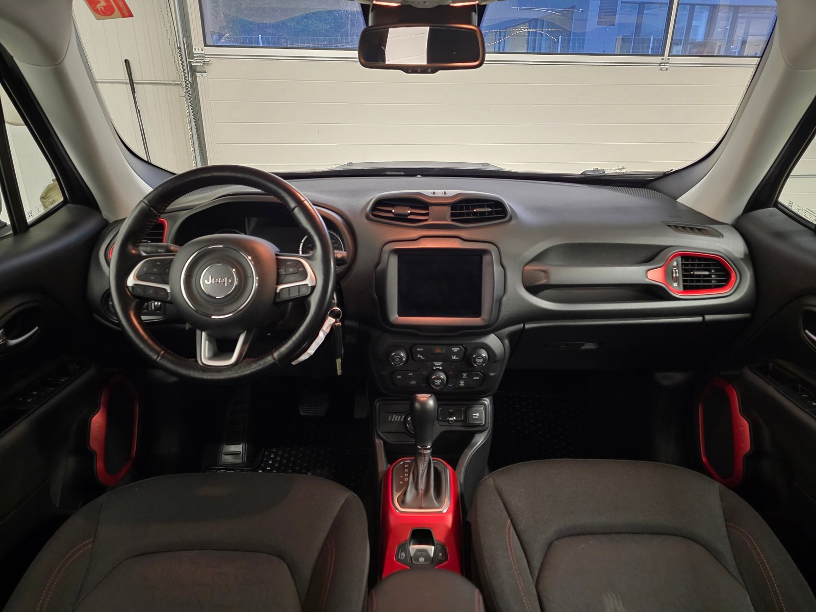 JEEP Renegade 2.0 MJ Trailhawk AWD + Low Range 9ATX, Diesel, Occasion / Gebraucht, Automatik - 6