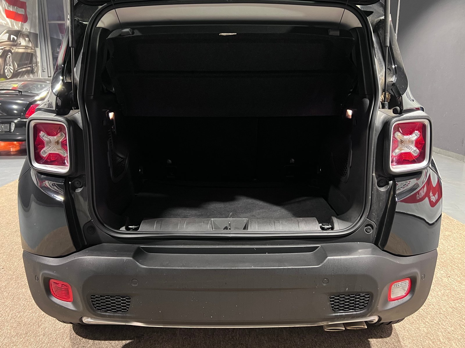 JEEP Renegade 2.0 CRD Freedom Edition AWD 9ATX, Diesel, Occasion / Gebraucht, Automatik - 5