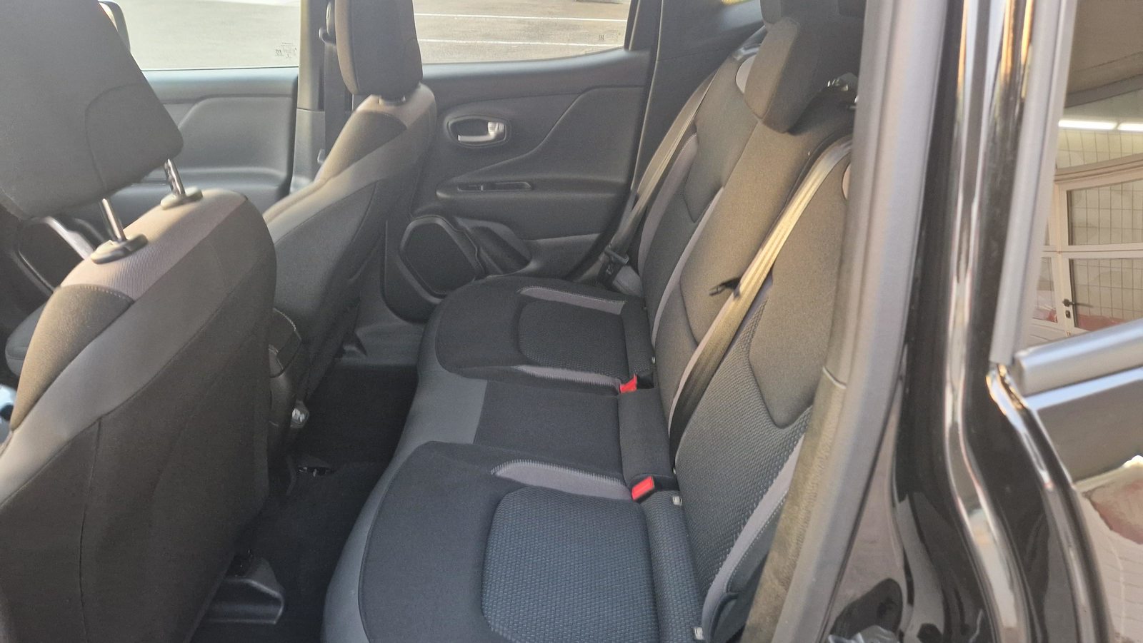 JEEP Renegade 1.5 Turbo Limited, Mild-Hybrid Petrol/Electric, Second hand / Used, Automatic - 7