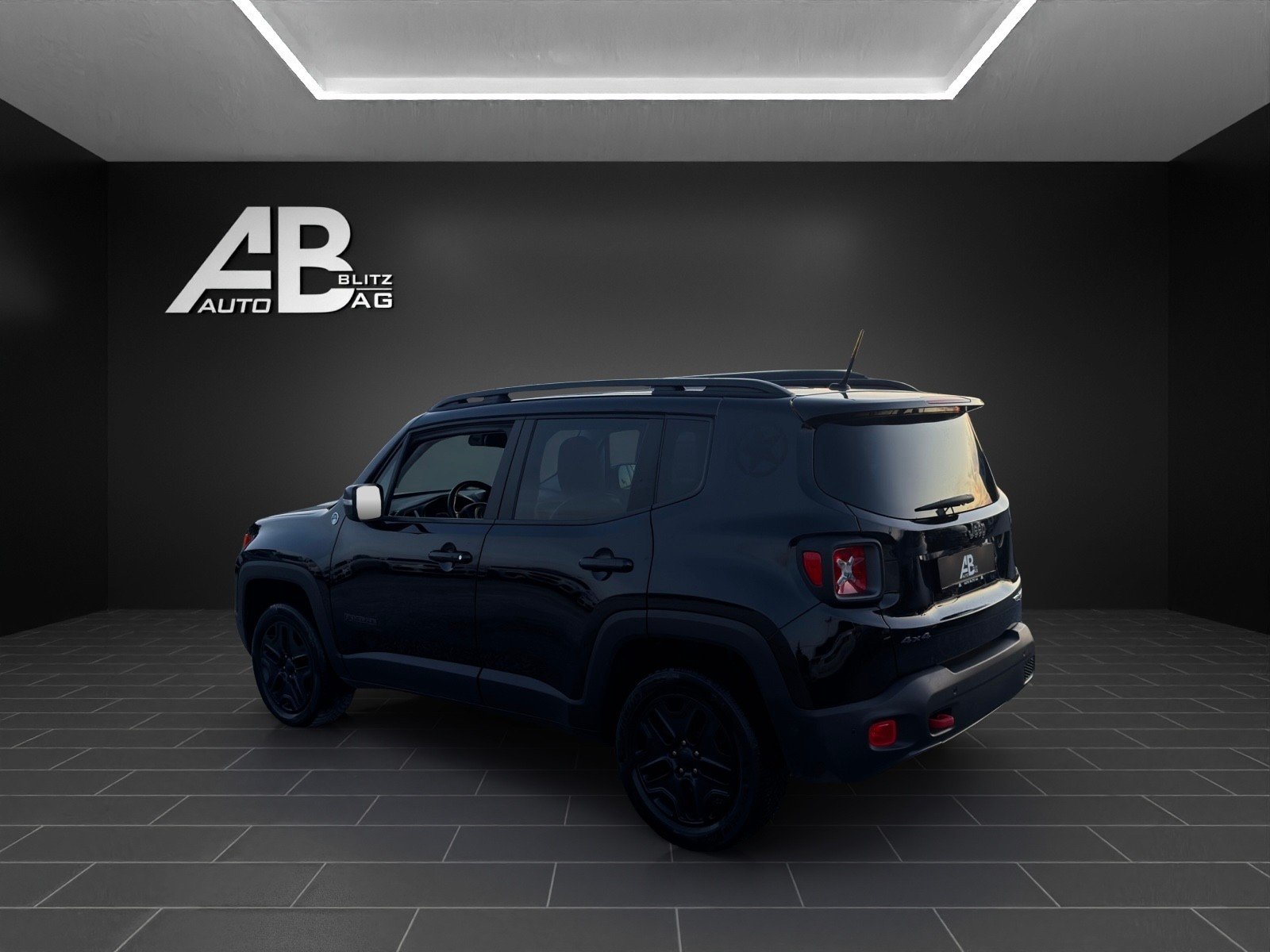 JEEP Renegade 2.0 CRD Deserthawk AWD + Low Range 9ATX mit 17, Diesel, Occasion / Utilisé, Automatique - 3
