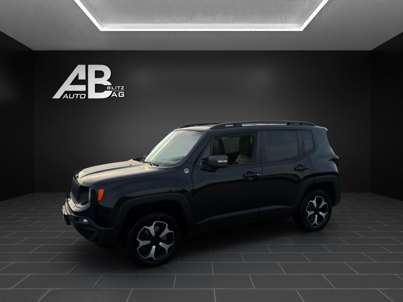 JEEP Renegade 2.0 MJ Trailhawk AWD + Low Range 9ATX mit 170, Diesel, Occasion / Utilisé, Automatique - 2
