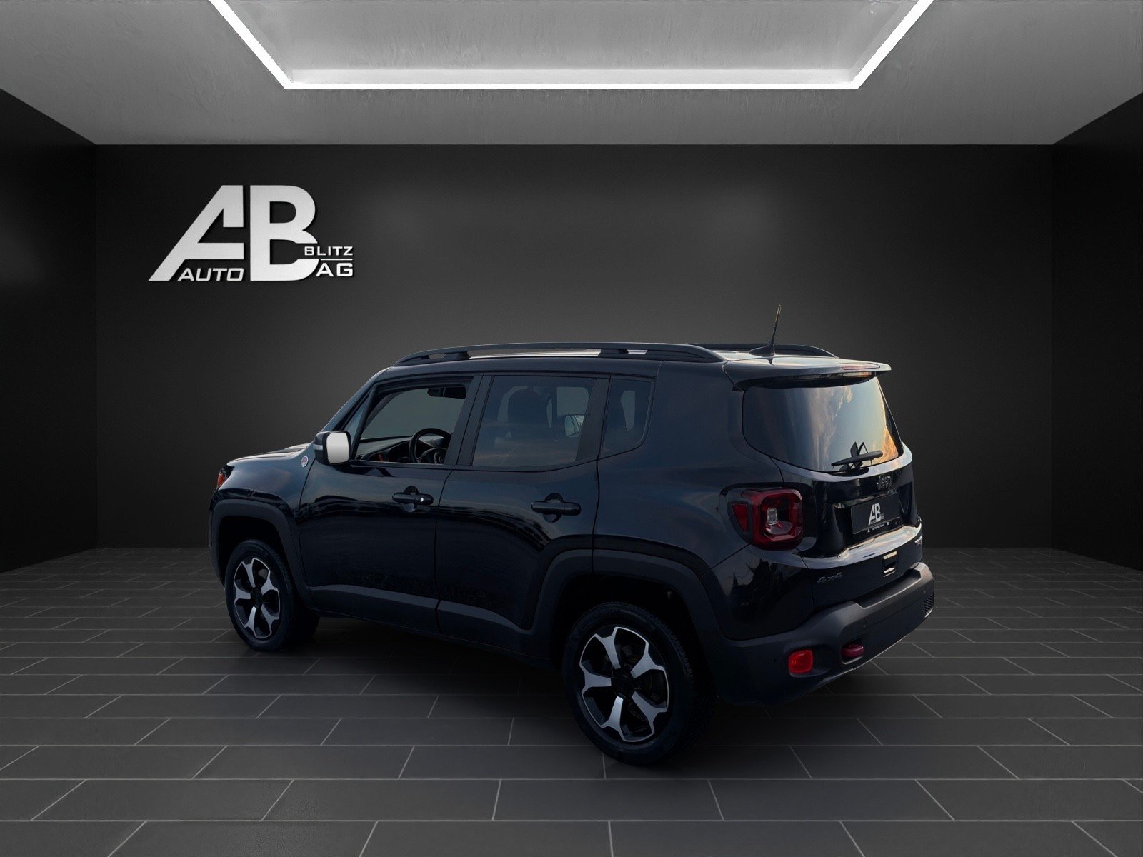JEEP Renegade 2.0 MJ Trailhawk AWD + Low Range 9ATX mit 170, Diesel, Occasion / Utilisé, Automatique - 3
