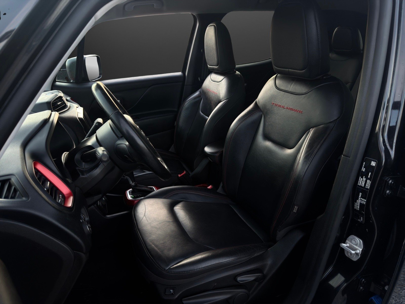 JEEP Renegade 2.0 MJ Trailhawk AWD + Low Range 9ATX mit 170, Diesel, Occasion / Utilisé, Automatique - 7