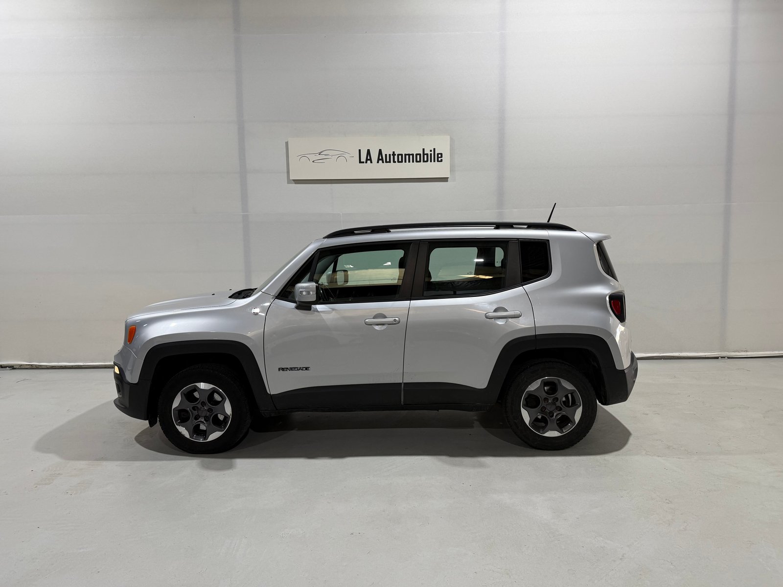 JEEP Renegade 2.0 CRD Longtitude Swiss Edition AWD, Diesel, Second hand / Used, Manual - 3