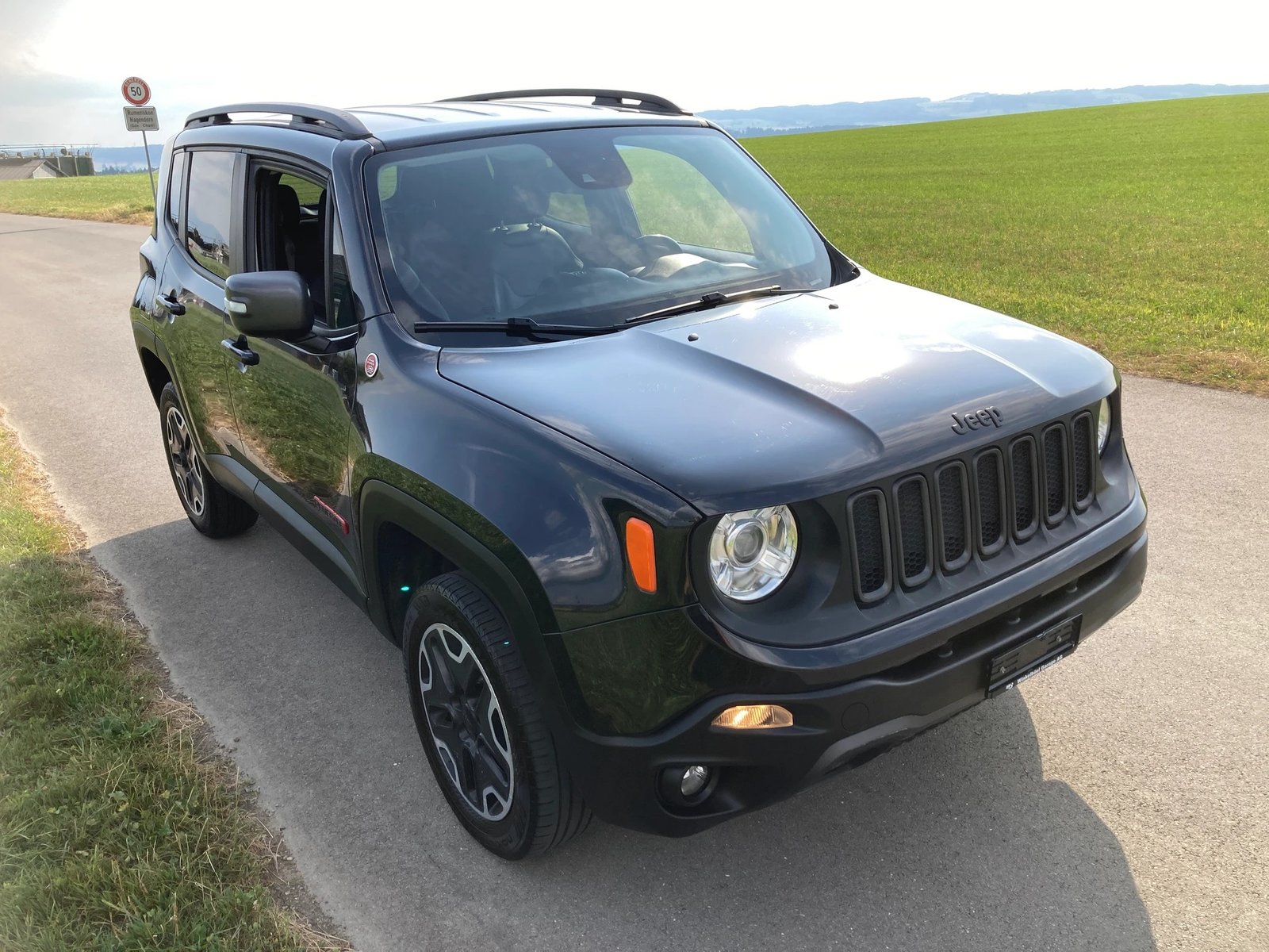 JEEP Renegade 2.0 CRD Trailhawk AWD + Low Range 9ATX, Diesel, Occasion / Gebraucht, Automatik - 2