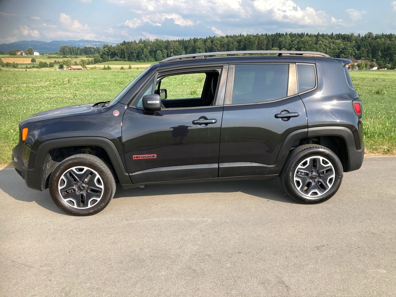 JEEP Renegade 2.0 CRD Trailhawk AWD + Low Range 9ATX, Diesel, Occasion / Gebraucht, Automatik - 5