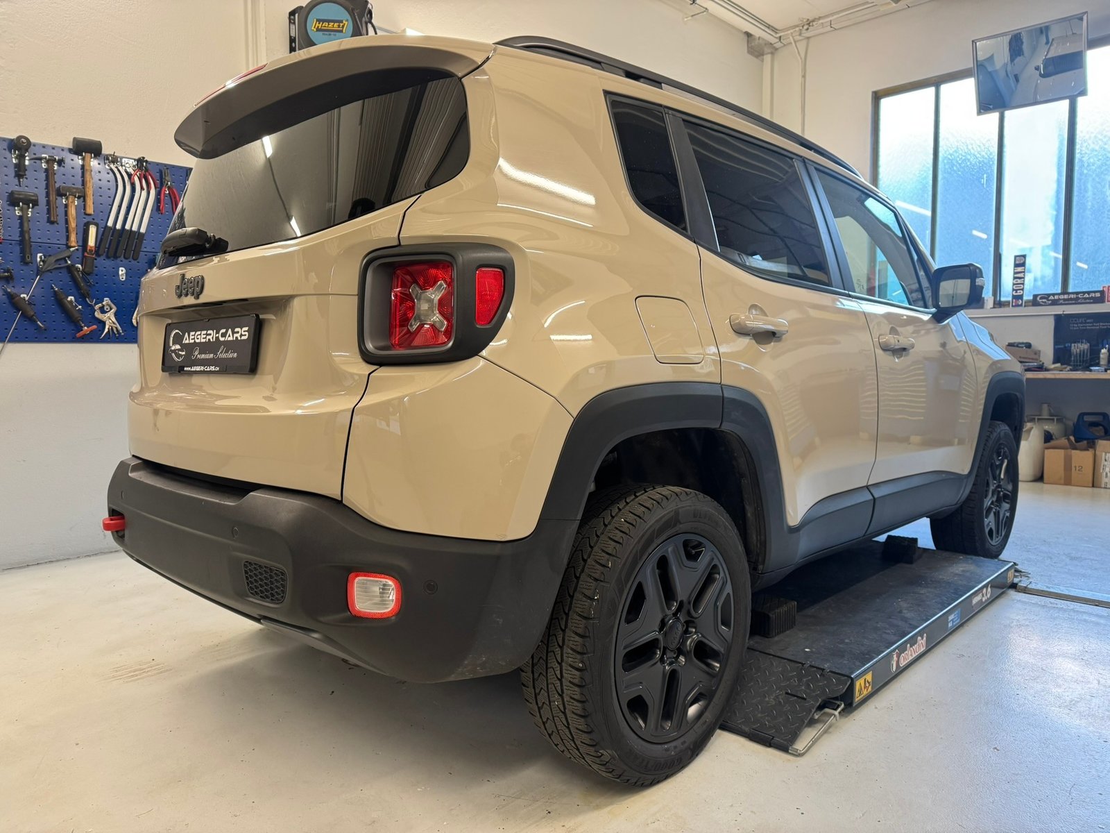 JEEP Renegade 2.0 CRD Trailhawk AWD + Low Range 9ATX, Diesel, Occasion / Utilisé, Automatique - 4