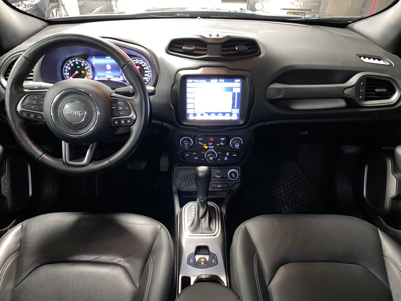 JEEP RENEGADE 1.3 Turbo S, Petrol, Second hand / Used, Automatic - 4